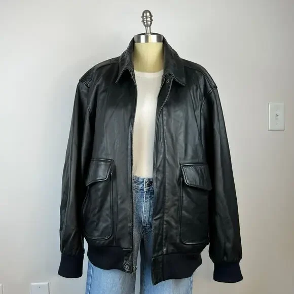Croft and Barrow Genuine Black Leather Collared Full-Zip Bomber Jacket (Sz L)